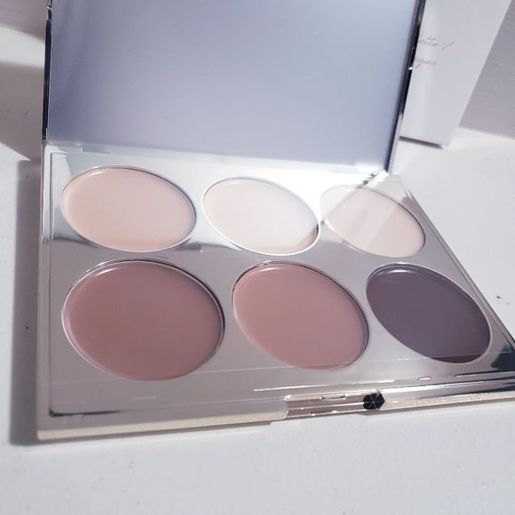 Iconic London| Multi-Use Sculpting Palette - Picture 2 of 8